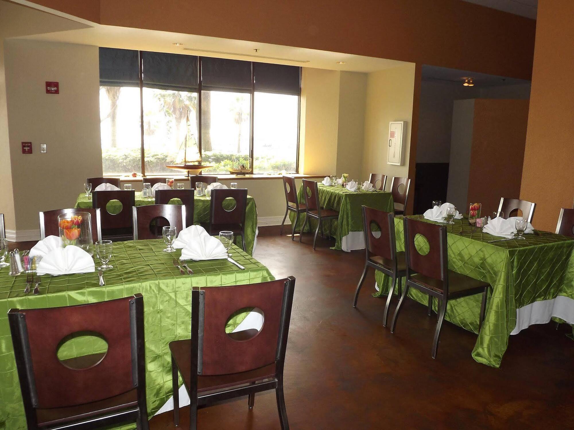 Holiday Inn Corpus Christi Downtown Marina By Ihg Bagian luar foto
